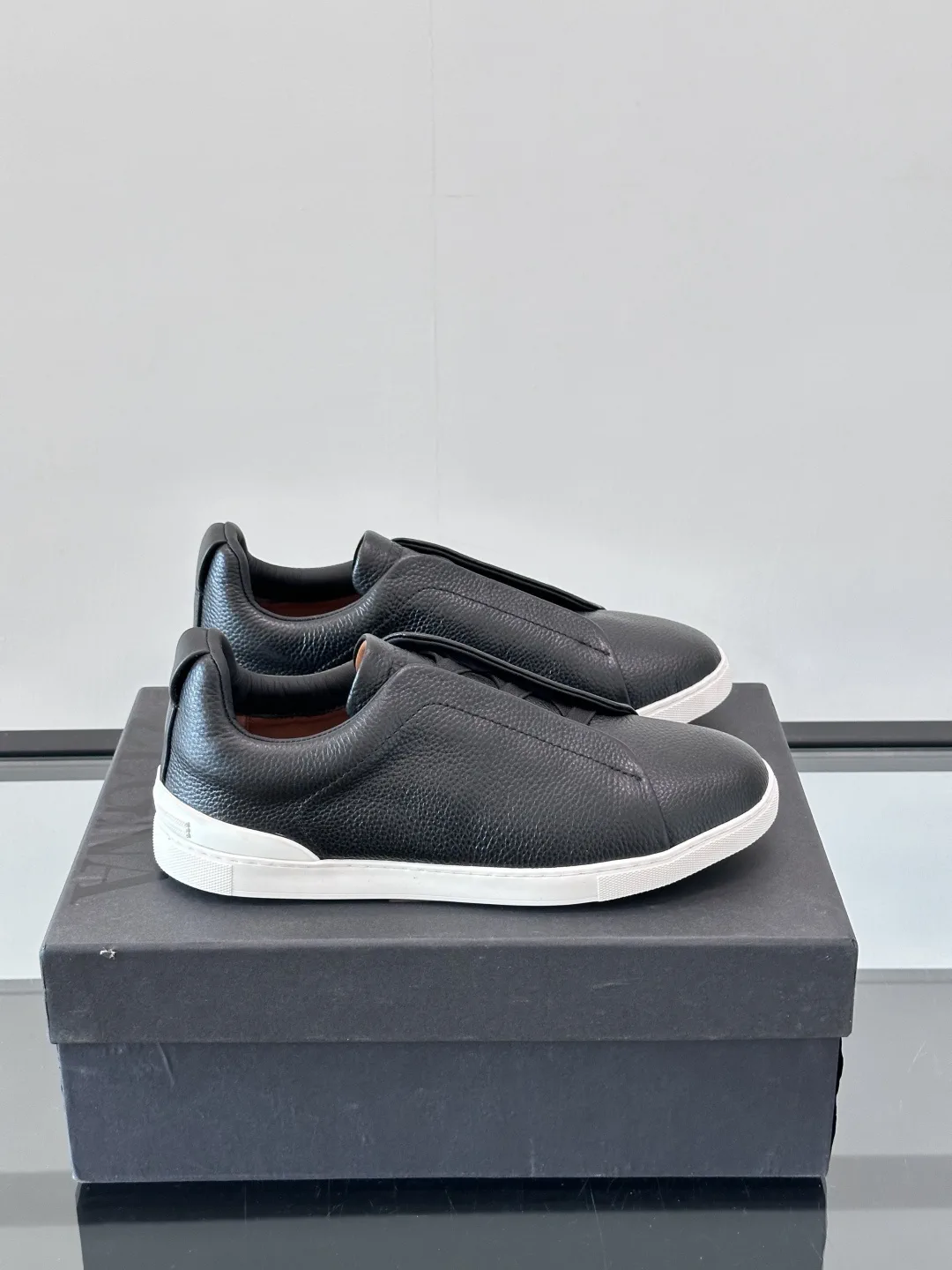 Ermenegildo Zegna Triple Stitch Low Top Casual Sneakers image 1