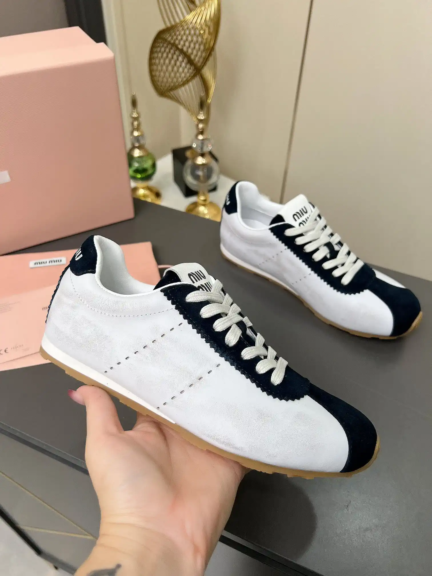 Women's Vintage Distressed Casual Sneakers image 1