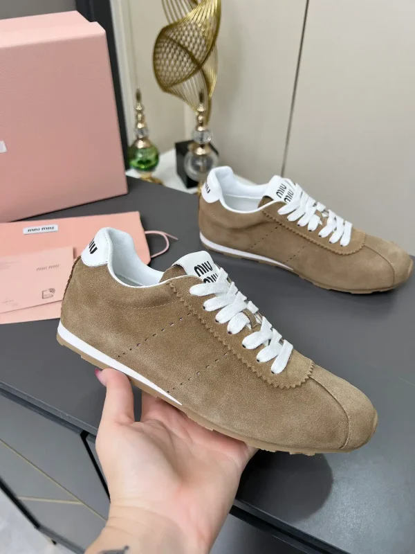 Women's Vintage Casual Sneakers image 1
