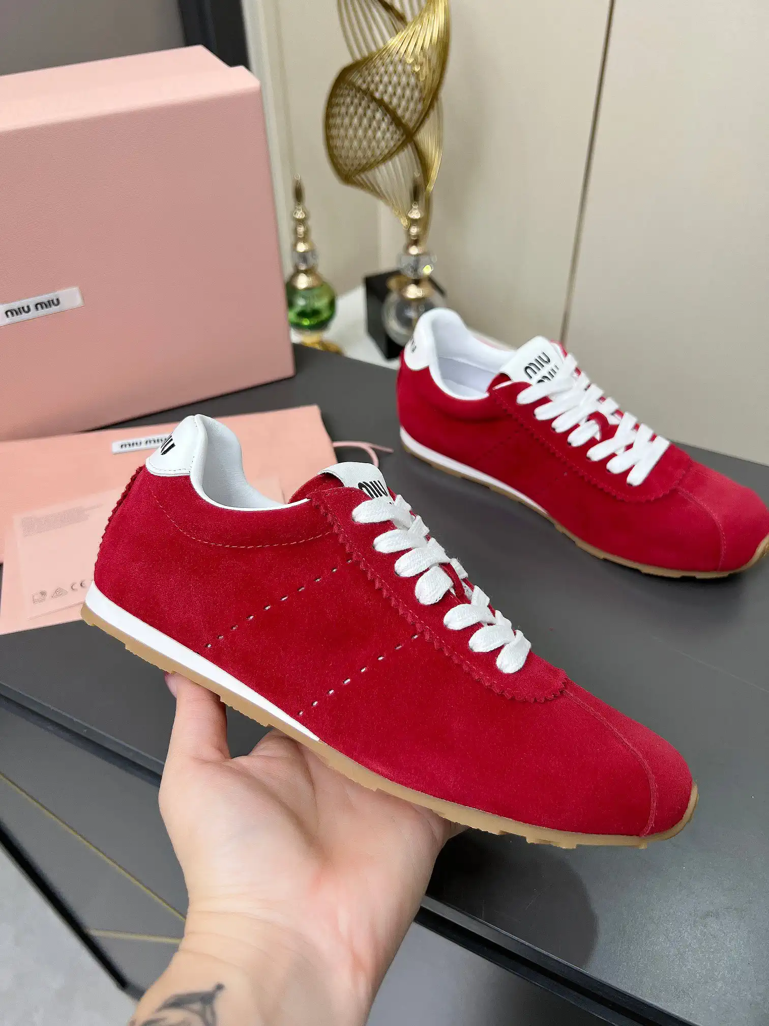 Women's Vintage Distressed Casual Sneakers image 1