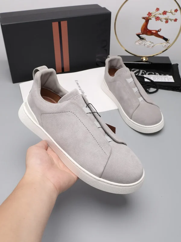 Men's Low-Top Leather Slip-On Sneakers image 1