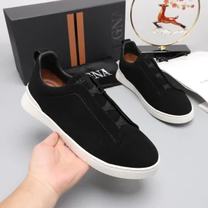 Men's Low Top Leather Slip On Sneakers image 1
