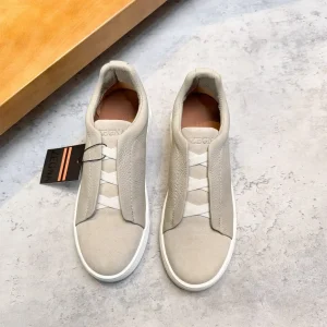 Low Top Casual Sneakers image 1