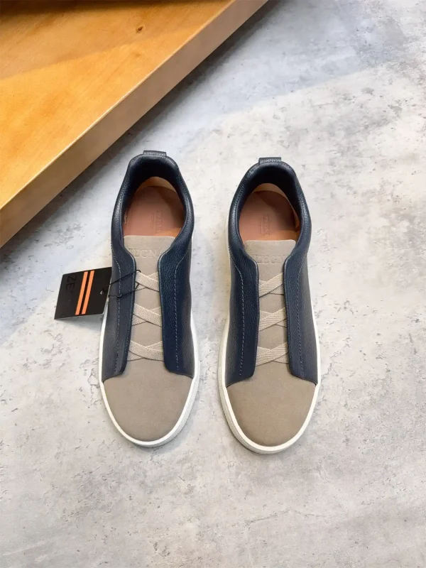 Low-top Casual Sneakers image 1