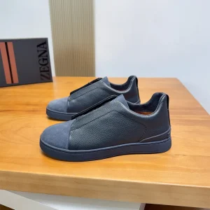 Low-top Casual Shoes image 1