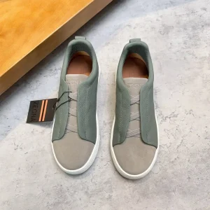 Low-top Casual Sneakers image 1