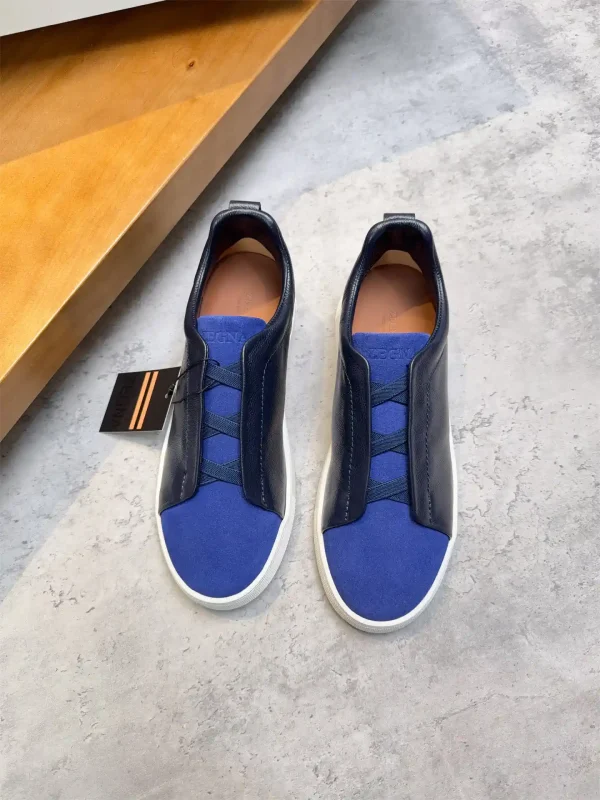 Low-top Casual Sneakers image 1
