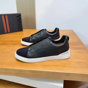 Low-top Casual Sneakers image 1