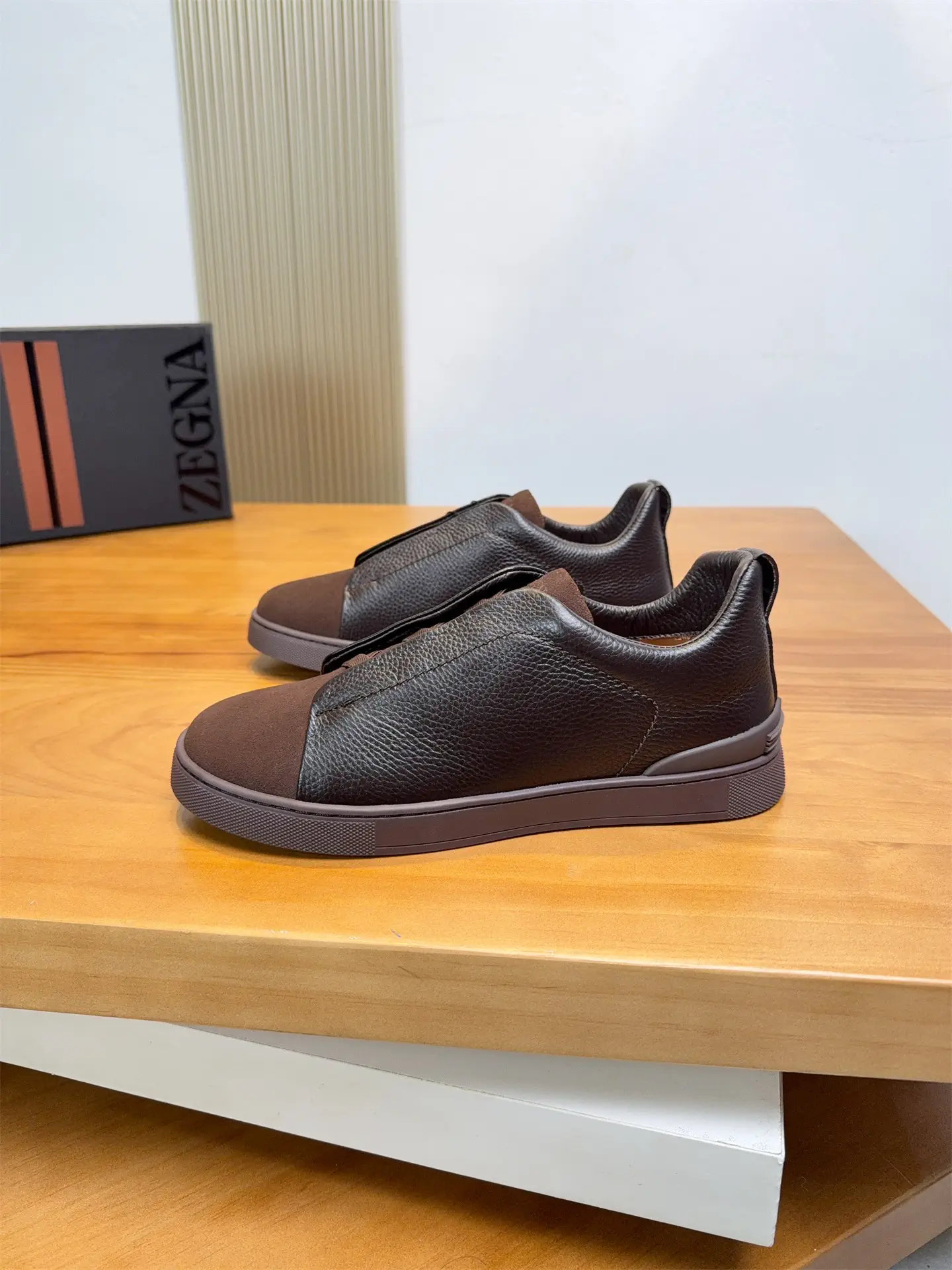 Low-top Casual Shoes image 1