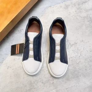 Low Top Casual Sneakers image 1