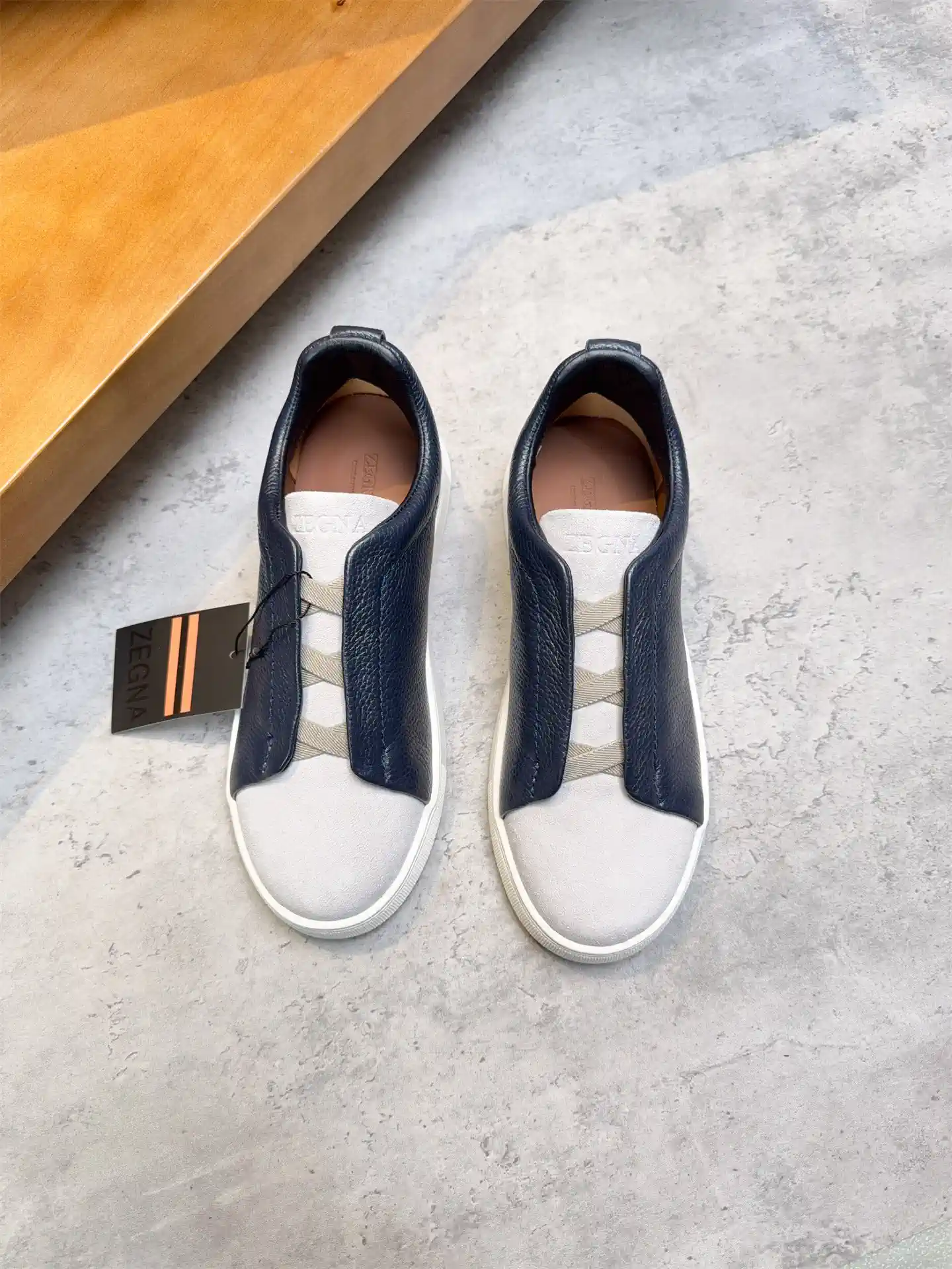 Low Top Casual Sneakers image 1