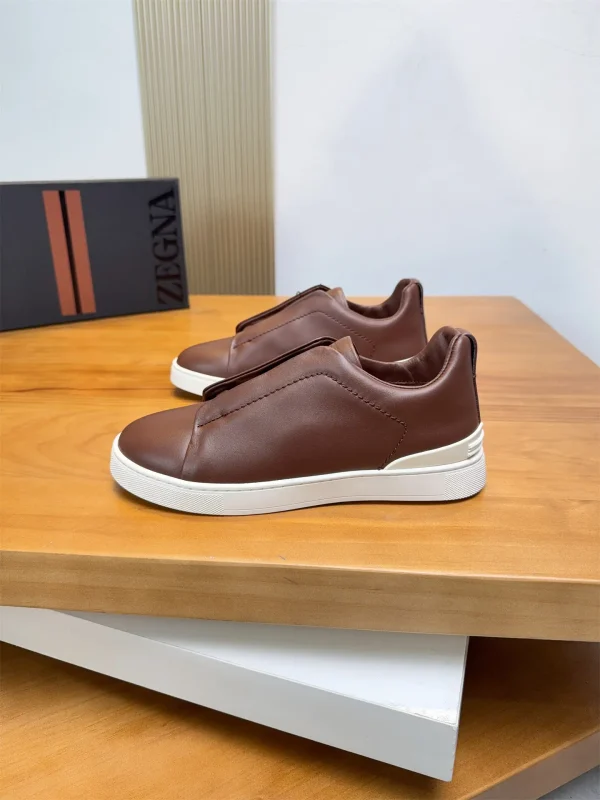 Low-top Casual Leather Shoes image 1
