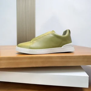 Low-top Casual Shoes image 1