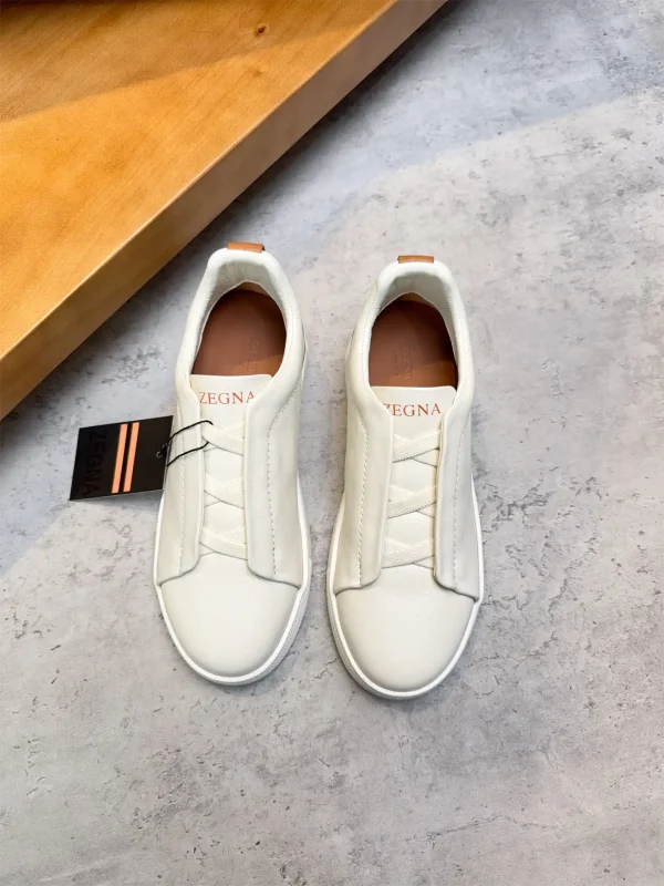 Low-top Casual Leather Sneakers image 1