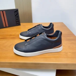 Low-top Casual Leather Sneakers image 1