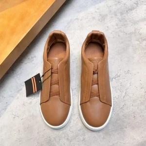 Low-top Casual Leather Sneakers image 1
