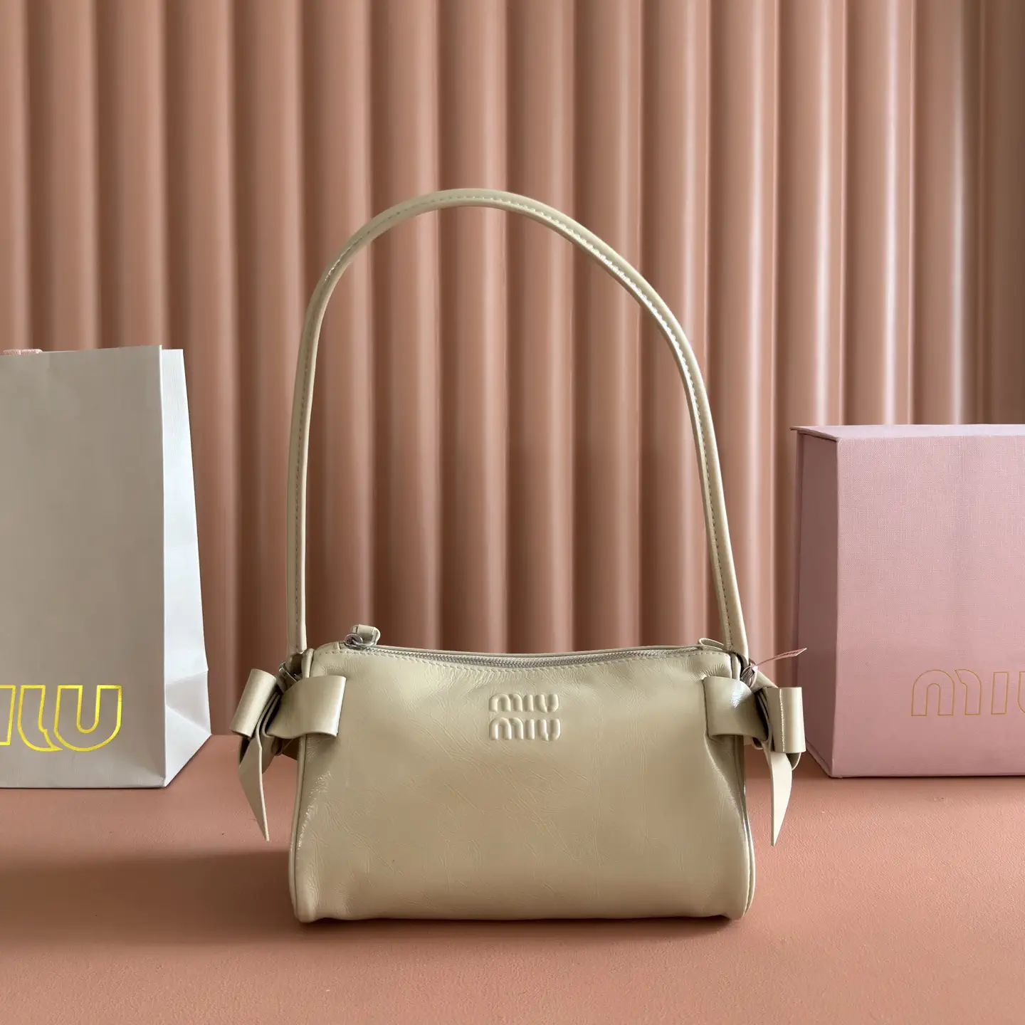 Miu Miu Bow Detail Shoulder Bag image 1