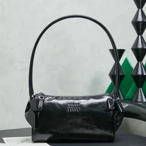 Miu Miu Bow Detail Shoulder Bag image 1