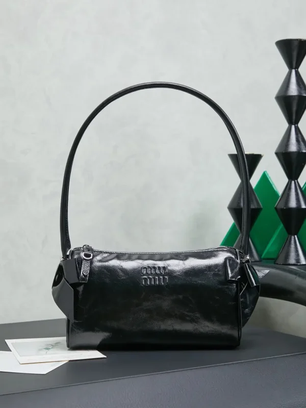 Miu Miu Bow Detail Shoulder Bag image 1