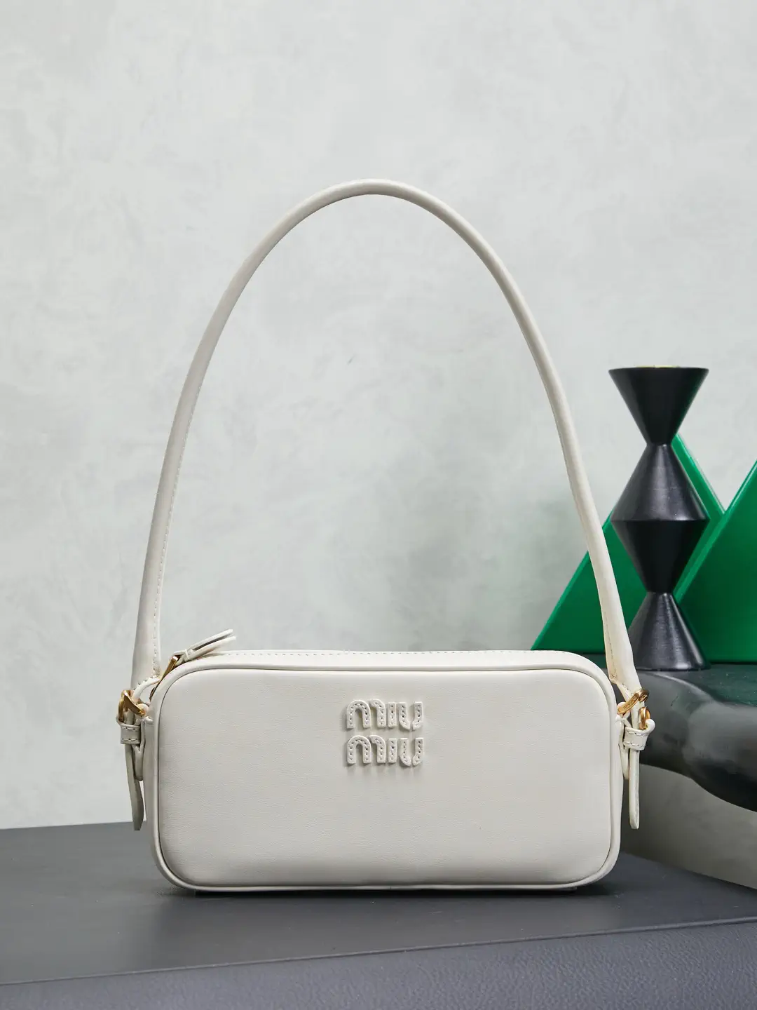 Miu Miu White Leather Shoulder Bag image 1
