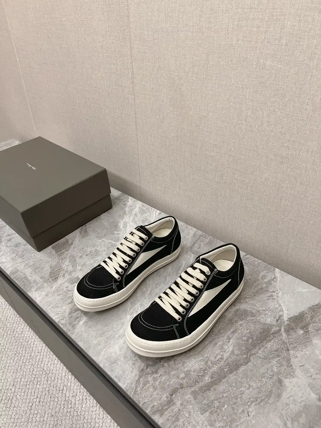 Denim Low-Top Casual Sneakers image 1
