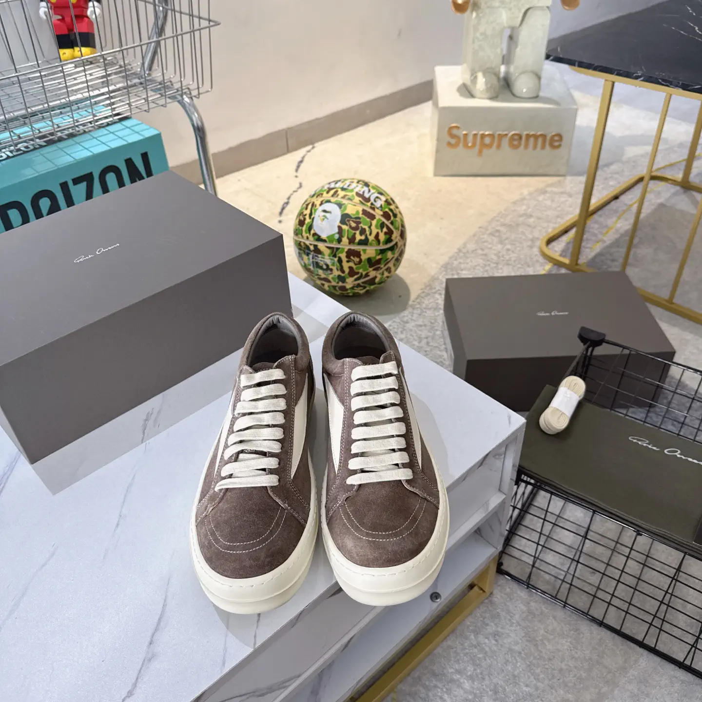 Suede Low-Top Casual Sneakers image 1