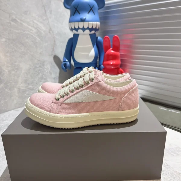 Pink Low-Top Casual Sneakers image 1