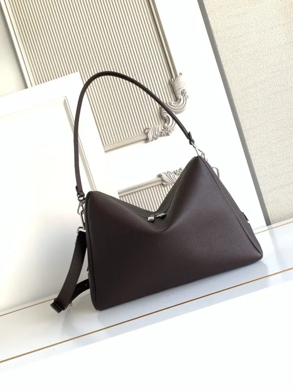 FENDI Dark Brown Leather Shoulder Bag image 1