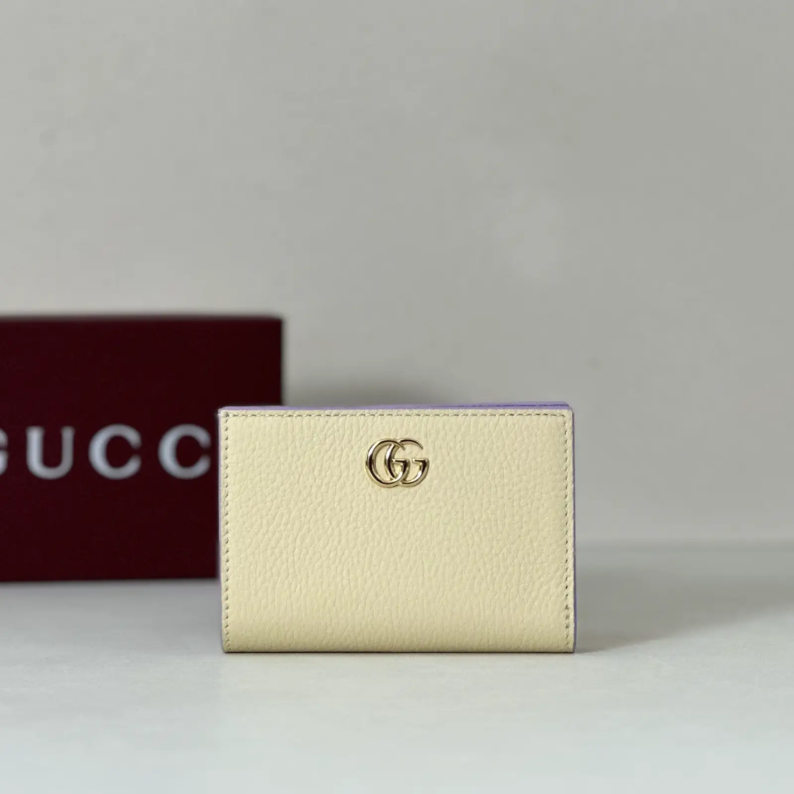 Gucci GG Logo Card Holder image 1