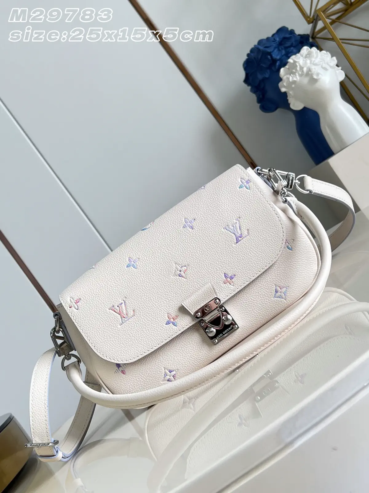 Louis Vuitton Pochette Métis Soft Small Bag image 1