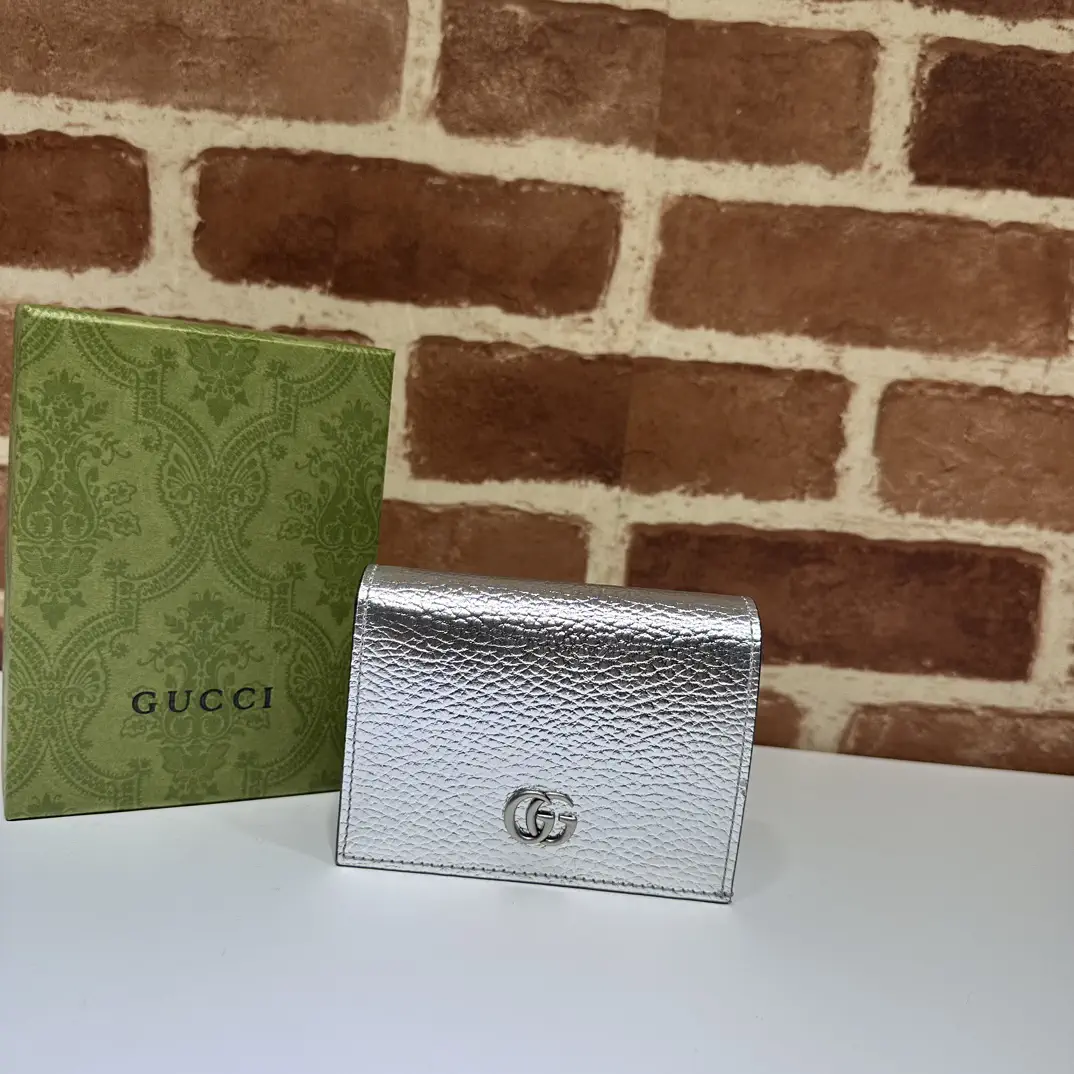 Gucci Silver Short Wallet image 1