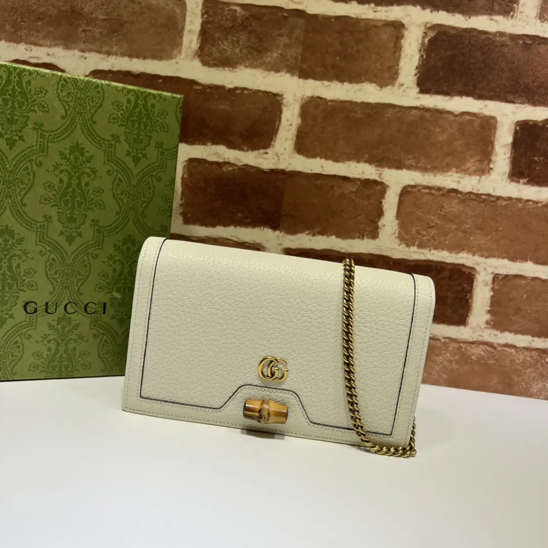 Gucci White Chain Crossbody Bag with Bamboo Accent image 1