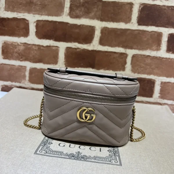 Gucci Quilted Chain Cosmetic Bag image 1