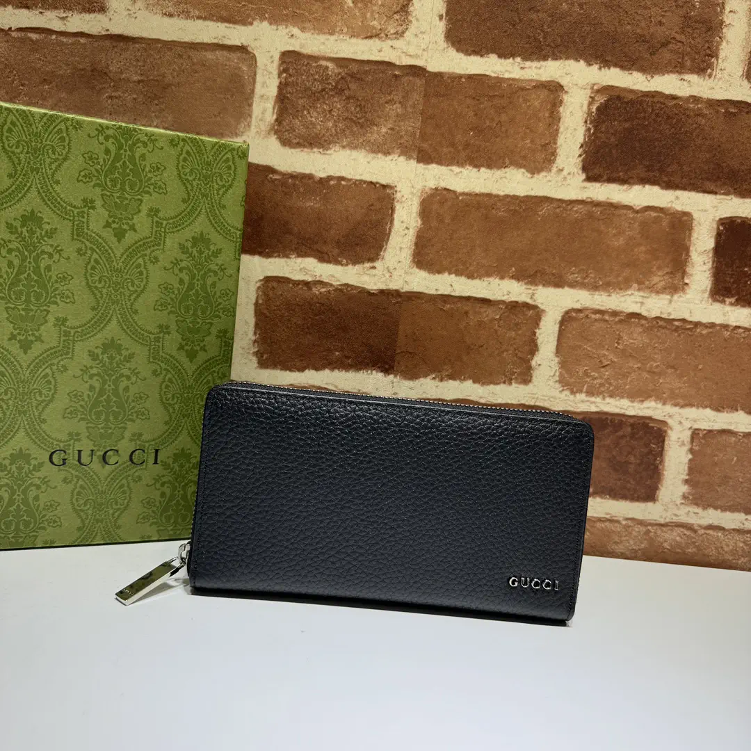 Gucci Black Zip Around Wallet image 1