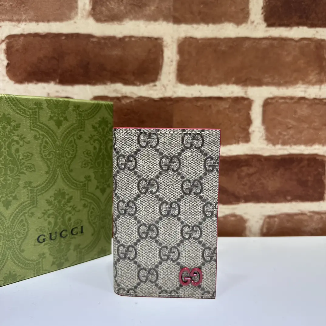Gucci Monogram Card Holder image 1