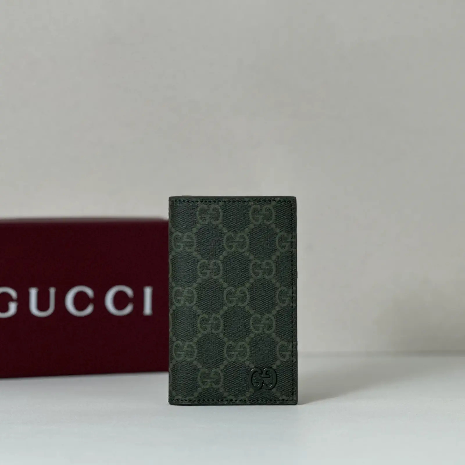 Gucci Monogram Card Holder image 1