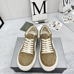 Low-Top Suede Casual Sneakers image 1