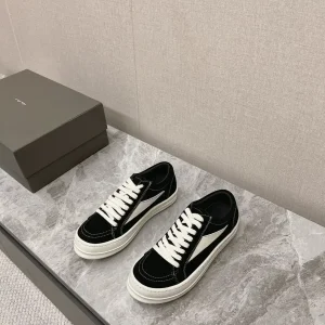 Suede Low-Top Casual Sneakers image 1