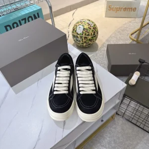 Suede Low-Top Casual Sneakers image 1