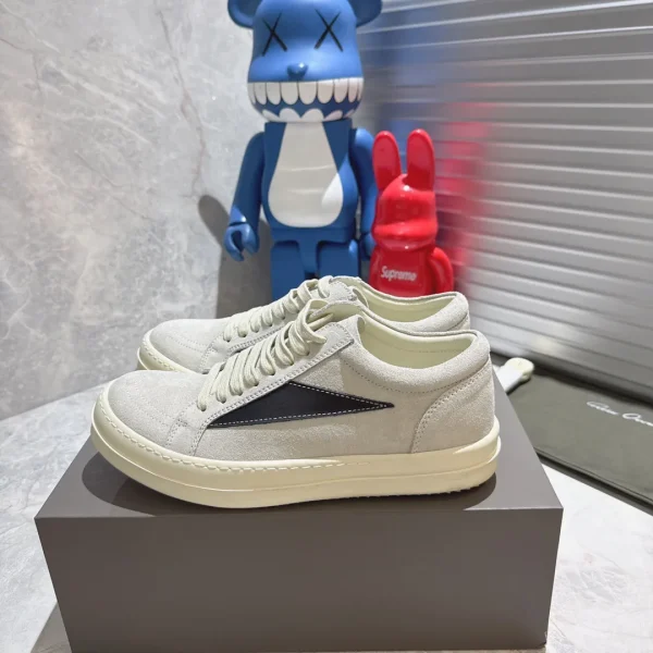 Low-Top Casual Sneakers image 1