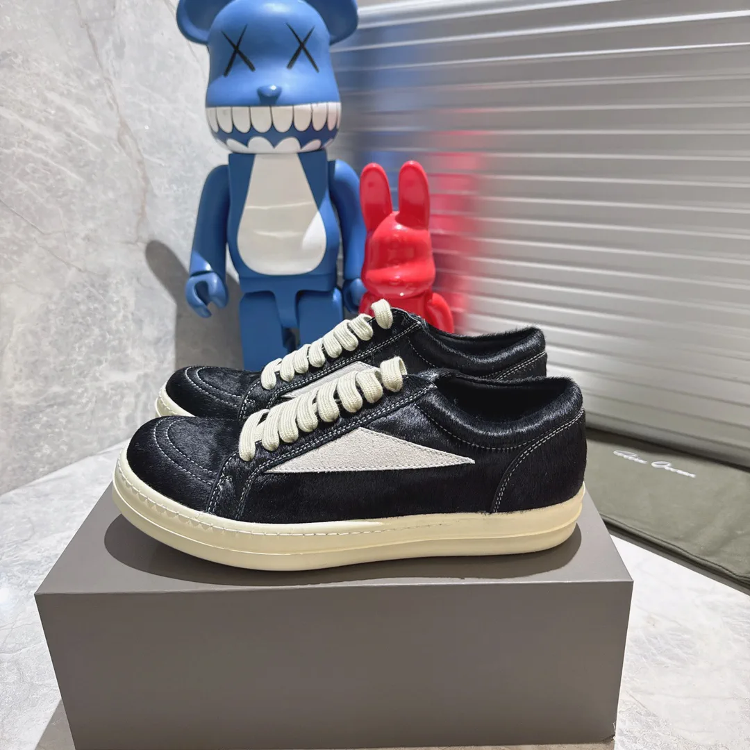 Low-Top Casual Sneakers image 1
