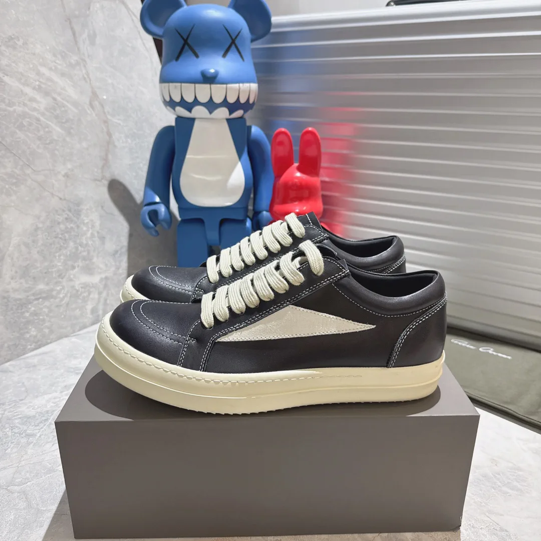 Low-Top Leather Casual Sneakers image 1