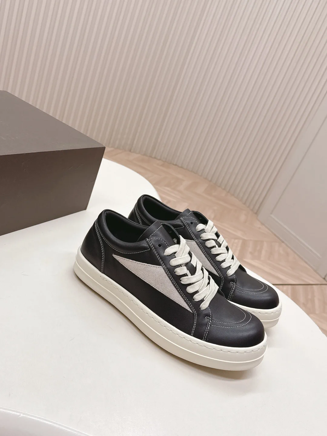 Couple Style Casual Sneakers Dark Series High Street Shoes image 1