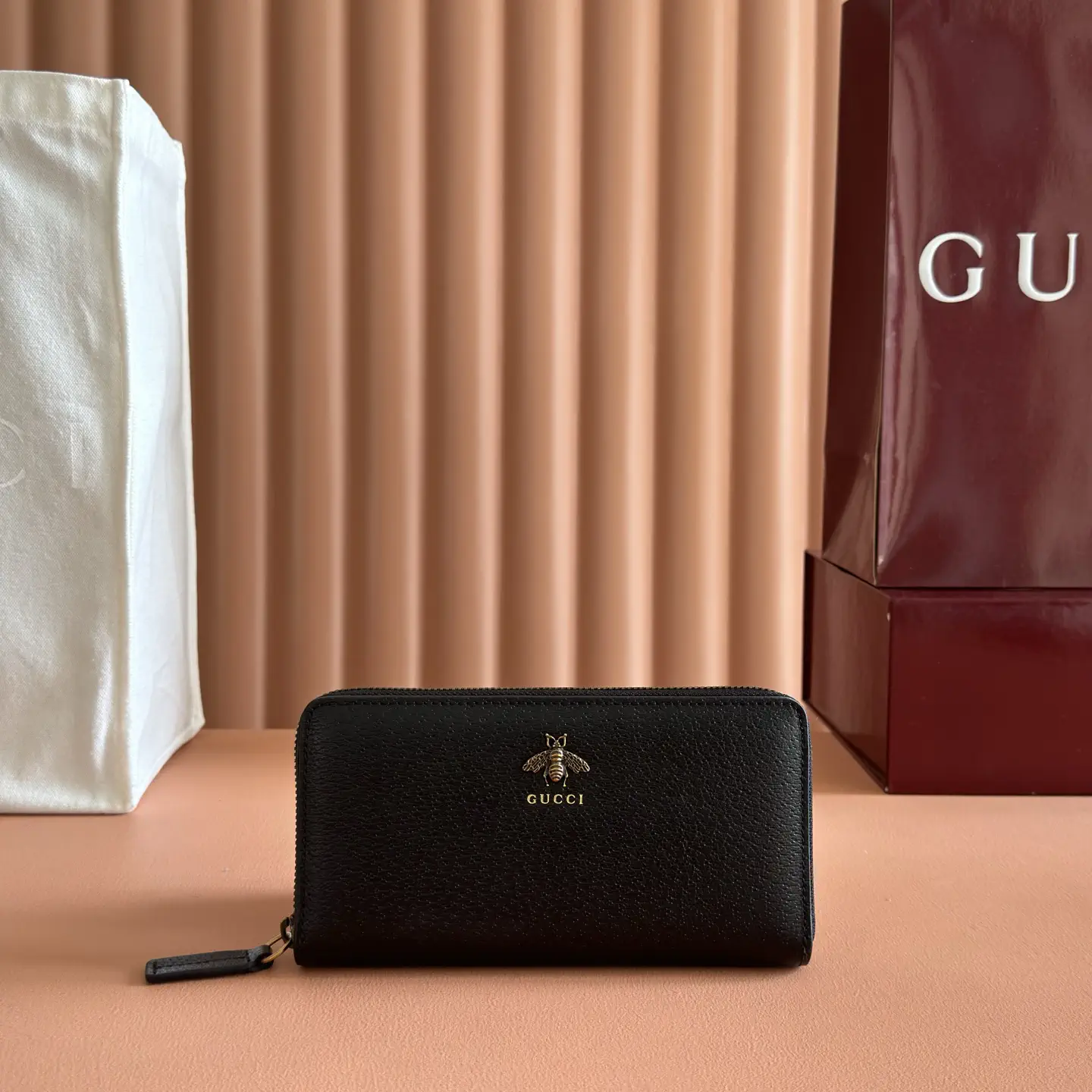 Gucci Bee Accent Zip Around Wallet image 1