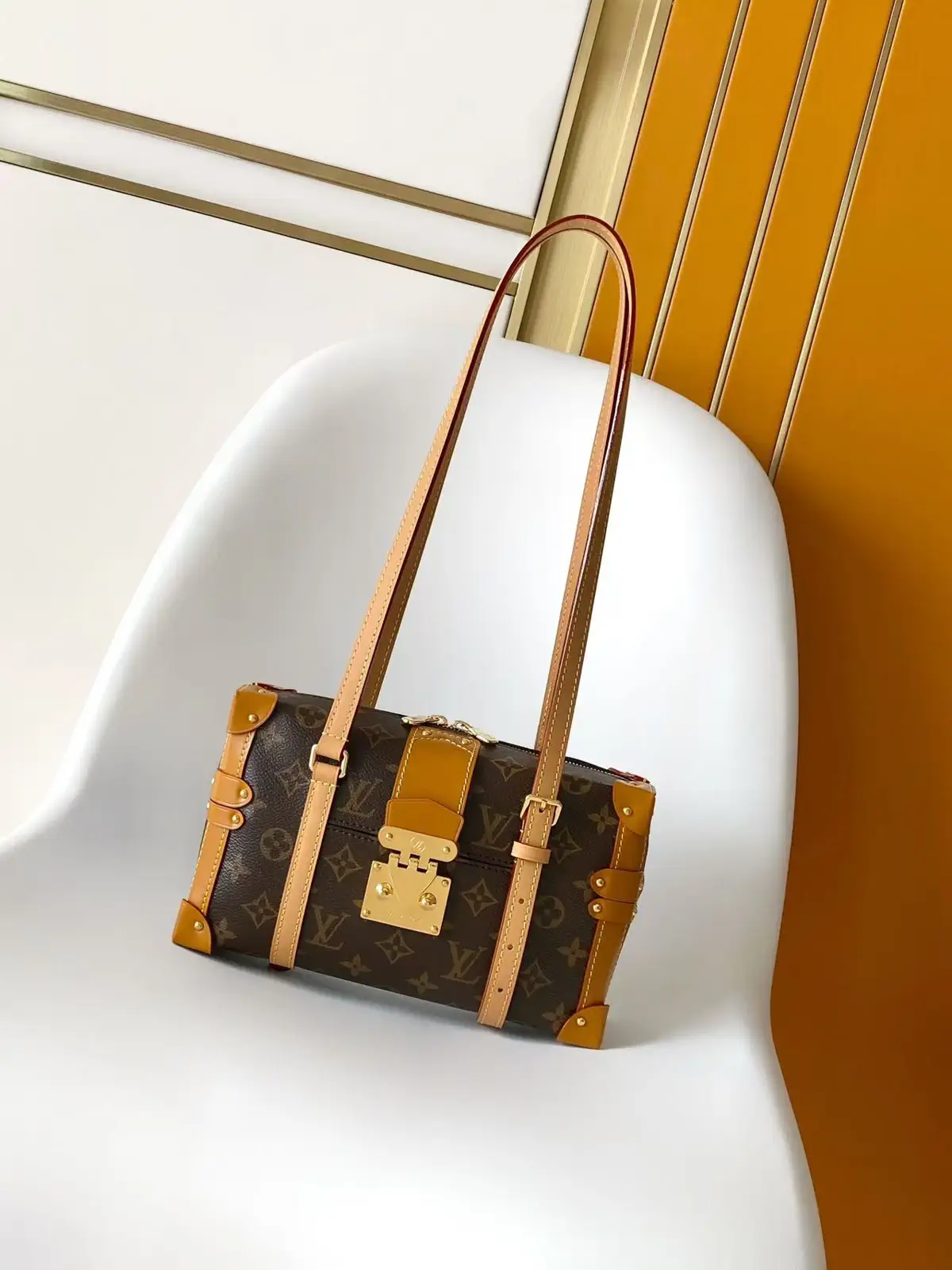 Louis Vuitton Malle de Jour Monogram Shoulder Bag image 1