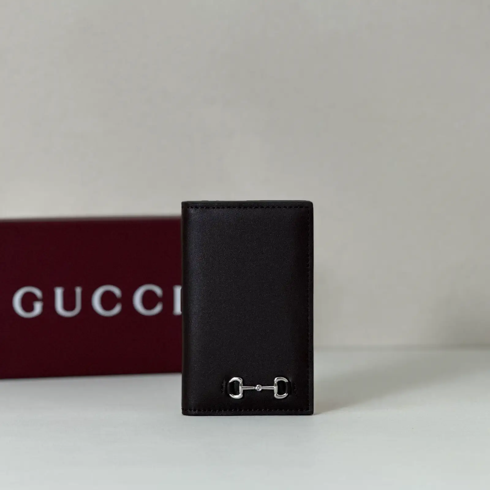 Gucci Black Leather Card Holder with Horsebit Detail image 1