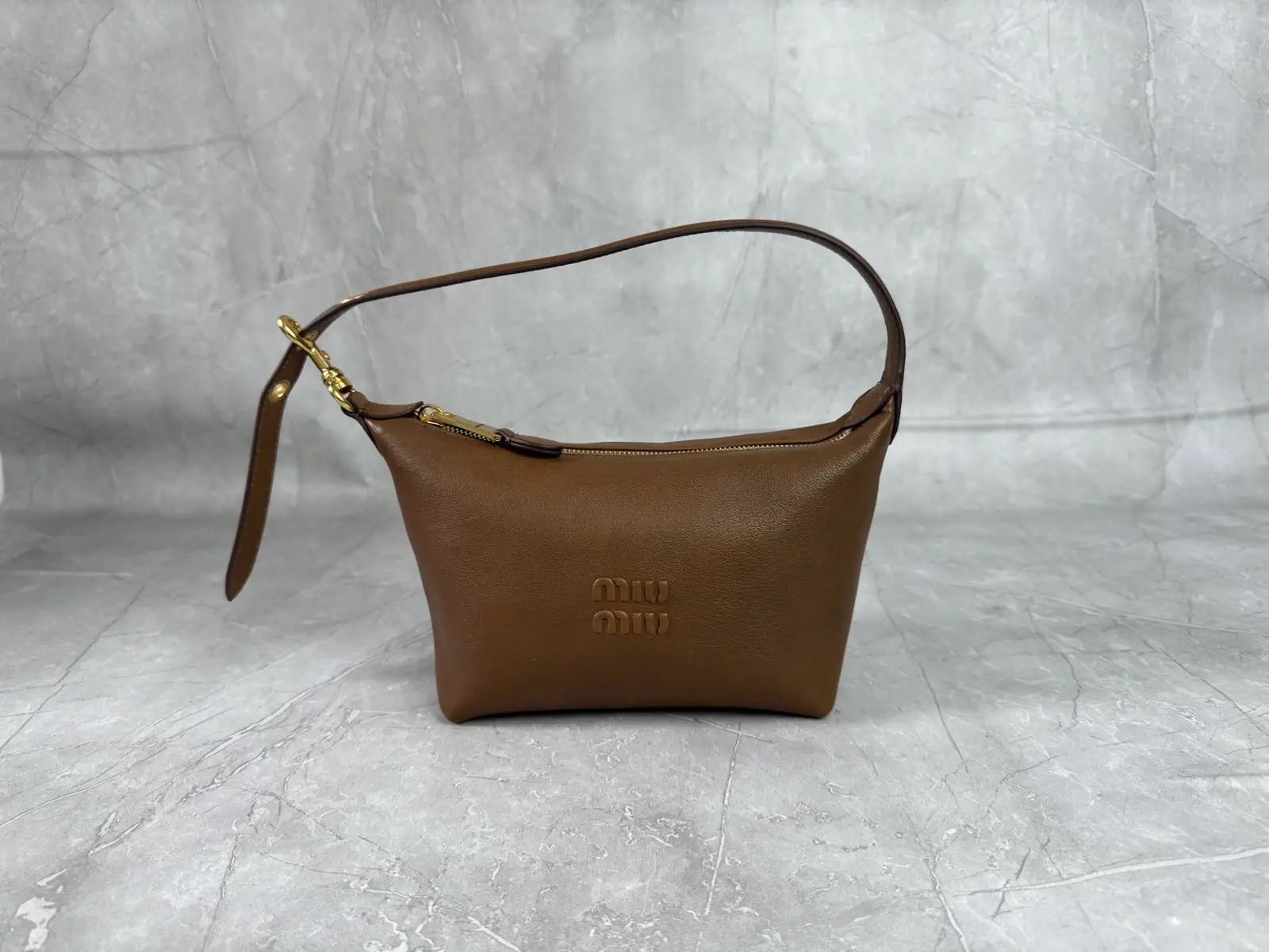 Miu Miu Embossed Logo Leather Shoulder Bag image 1