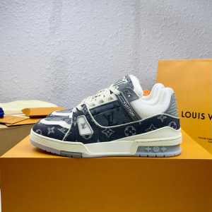 Trainer Series Low-Top Casual Sneakers image 1