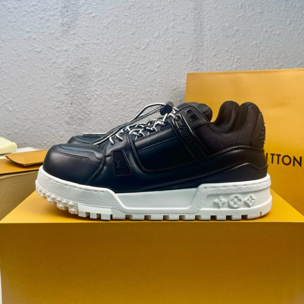 P370 Runway Style Puffy Trainer Low-Top Sneakers image 1