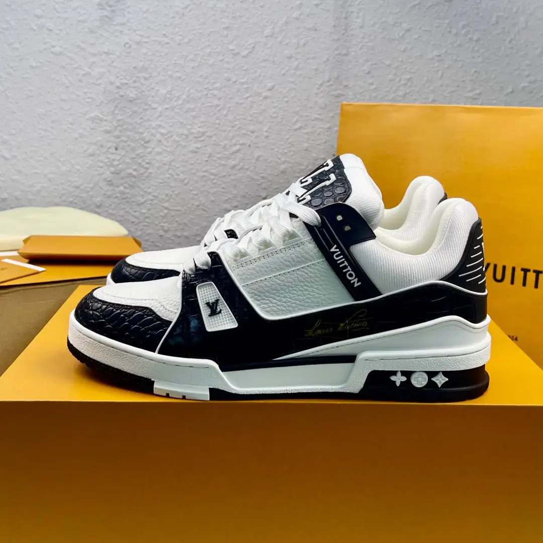 Trainer Series Low-Top Fashion Skate Shoes image 1